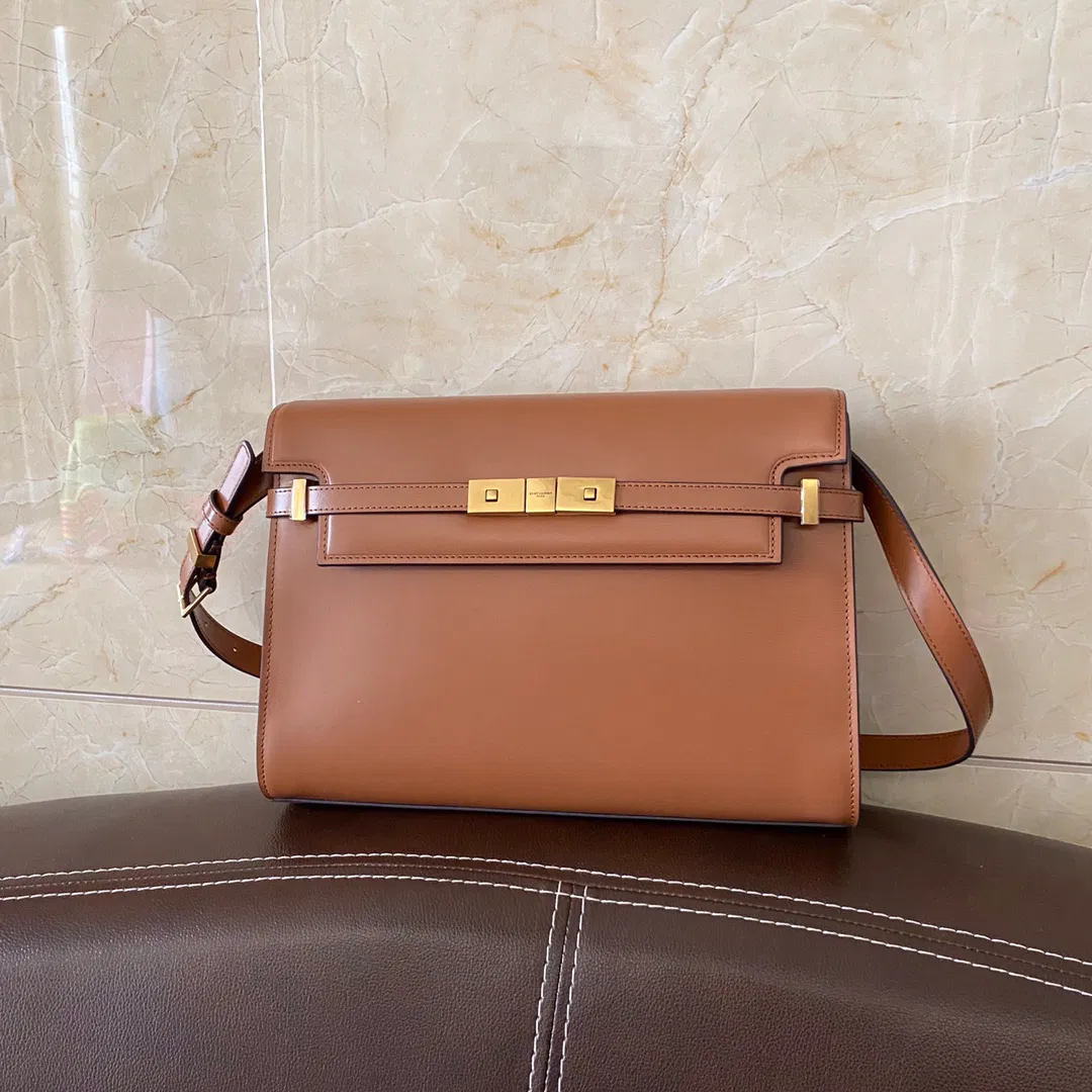 MANHATTAN MEDIUM SHOPPING BAG IN BOX SAINT LAURENT LEATHER — image 9