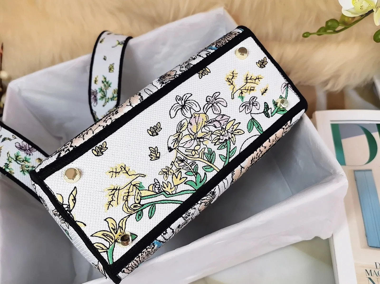 Dior Lady D-Lite Medium Bag in White D-Constellation Embroidery — image 4