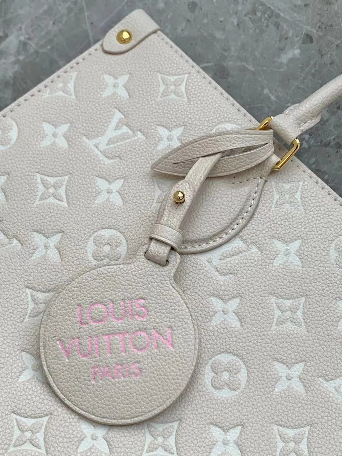 Louis Vuitton OnTheGo MM — image 5