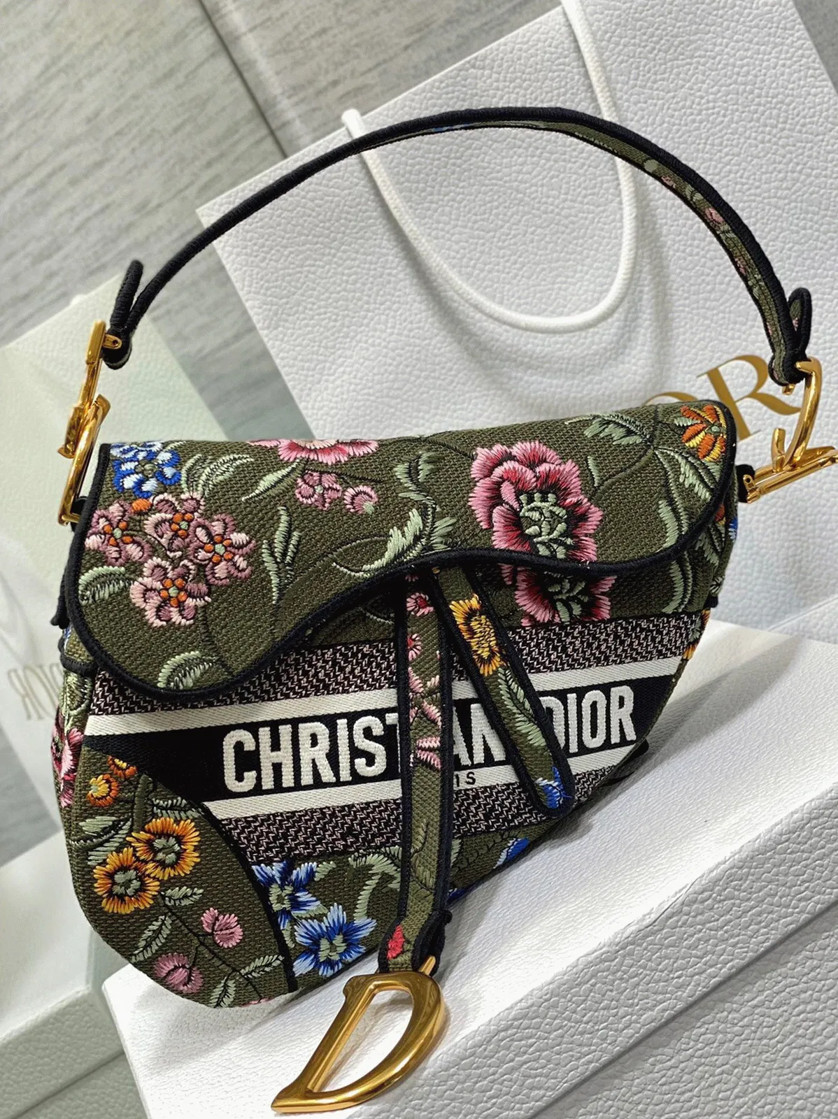 Dior Saddle Bag Knockoff in Green Multicolor Dior Petites Fleurs Embroidery — image 2