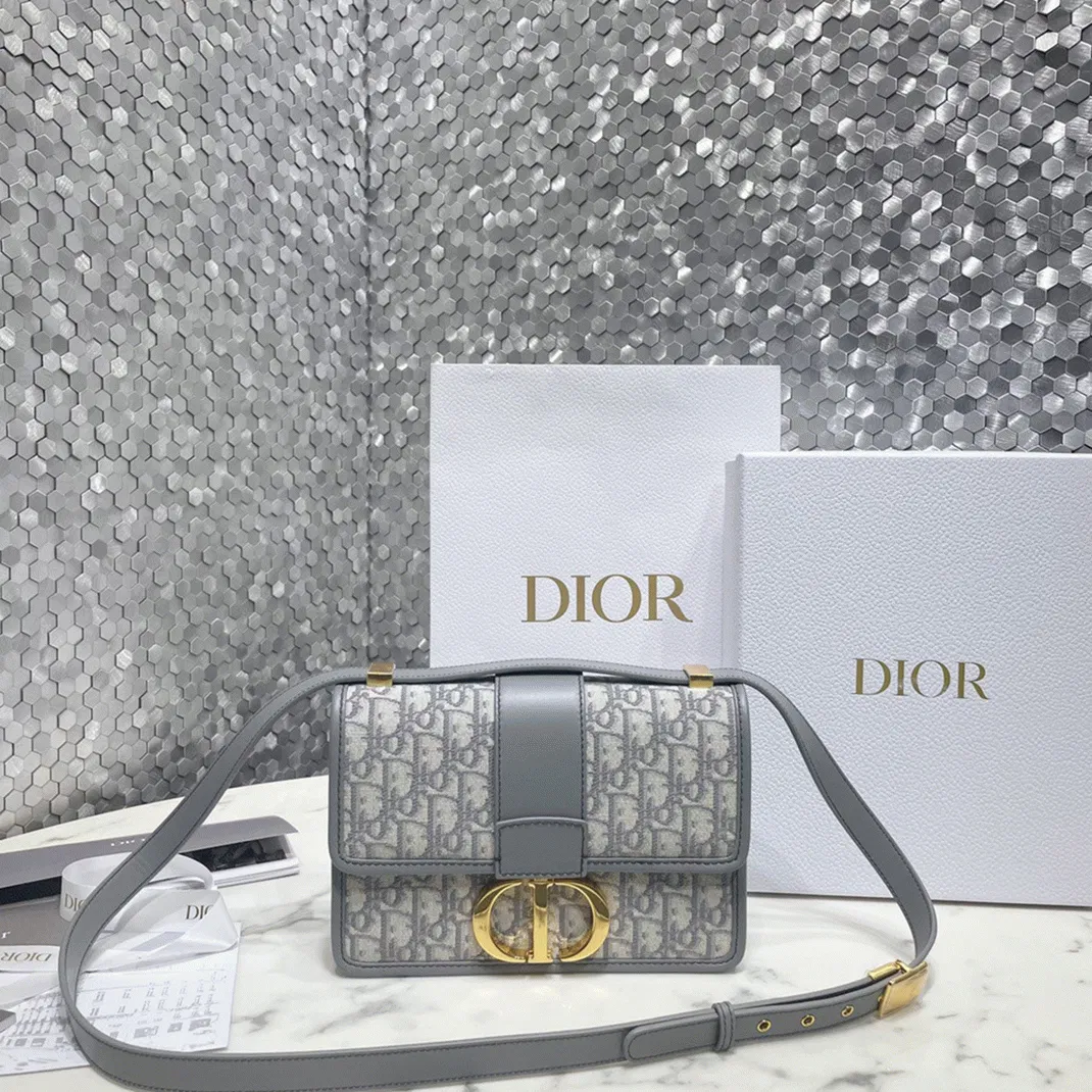 Dior 30 Montaigne Medium Bag in Grey Dior Oblique Jacquard — image 2