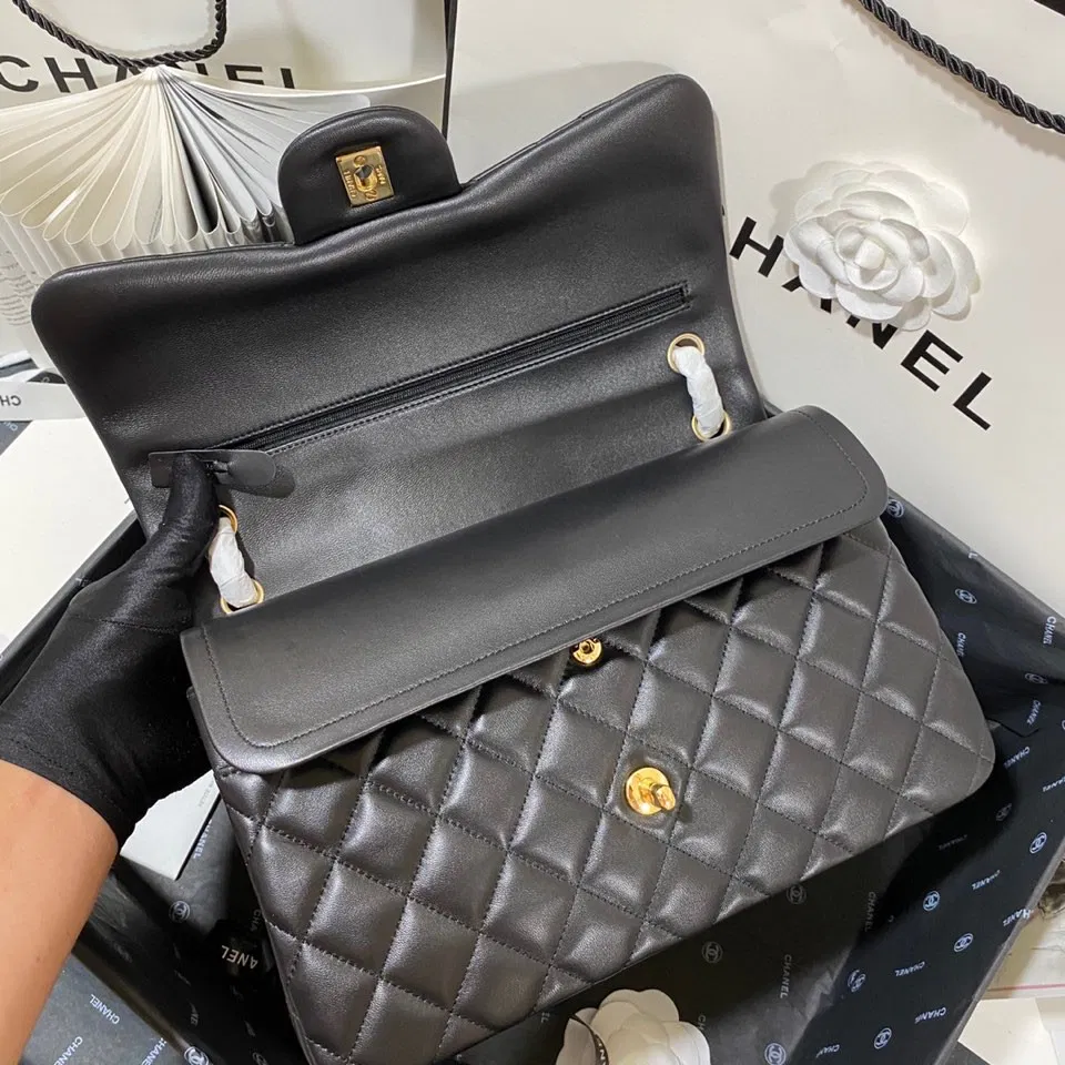 Chanel Flap Bag Large — image 8