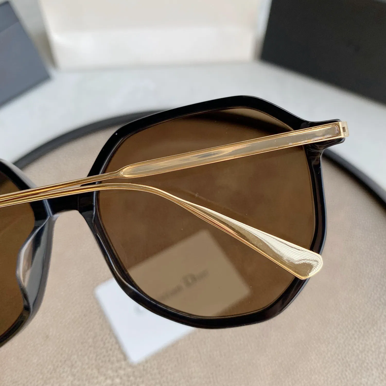 Round Sunglasses — image 3