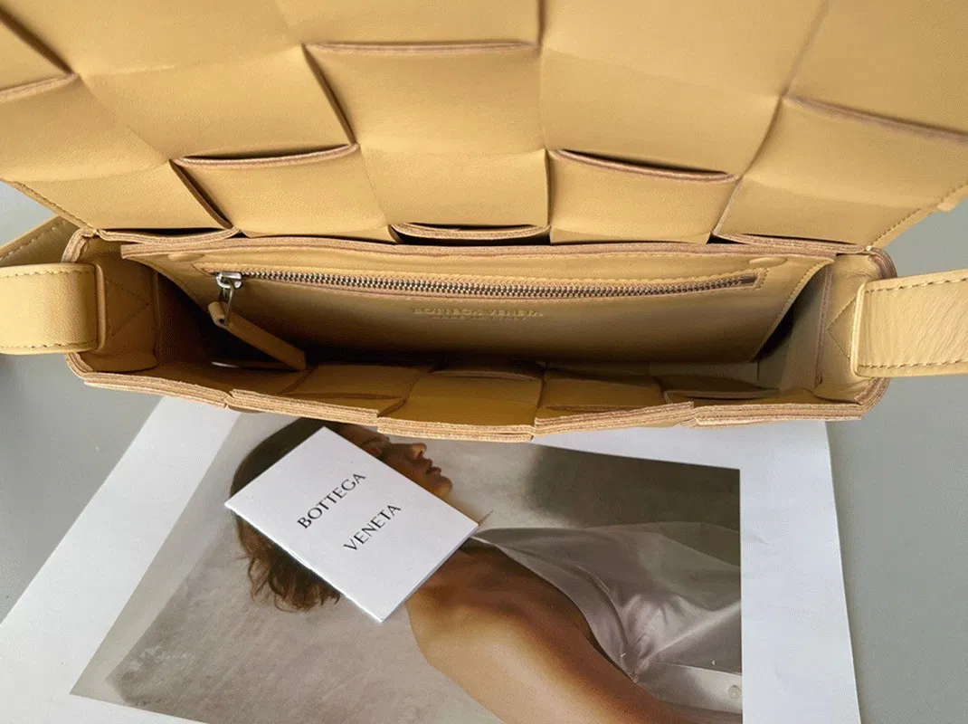 Top Quality Knockoff Bottega Veneta Cassette Bag In Almond — image 6