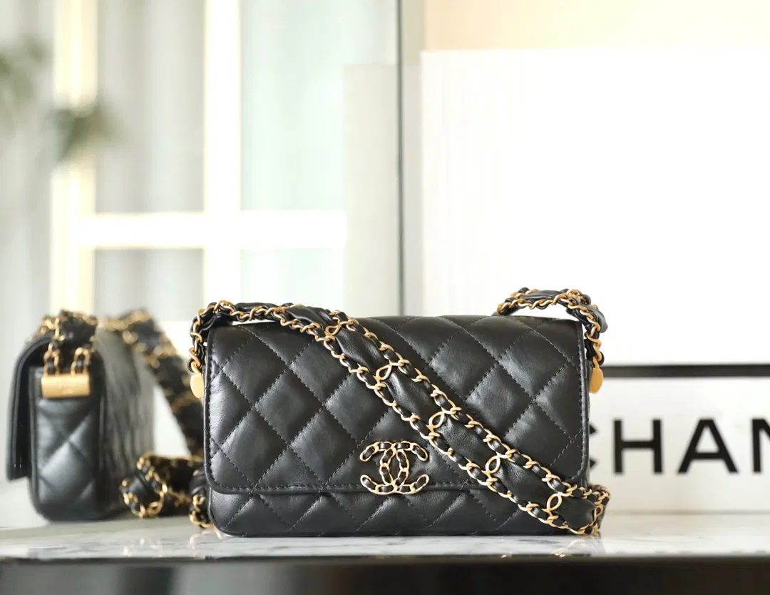 Flap bag — image 2