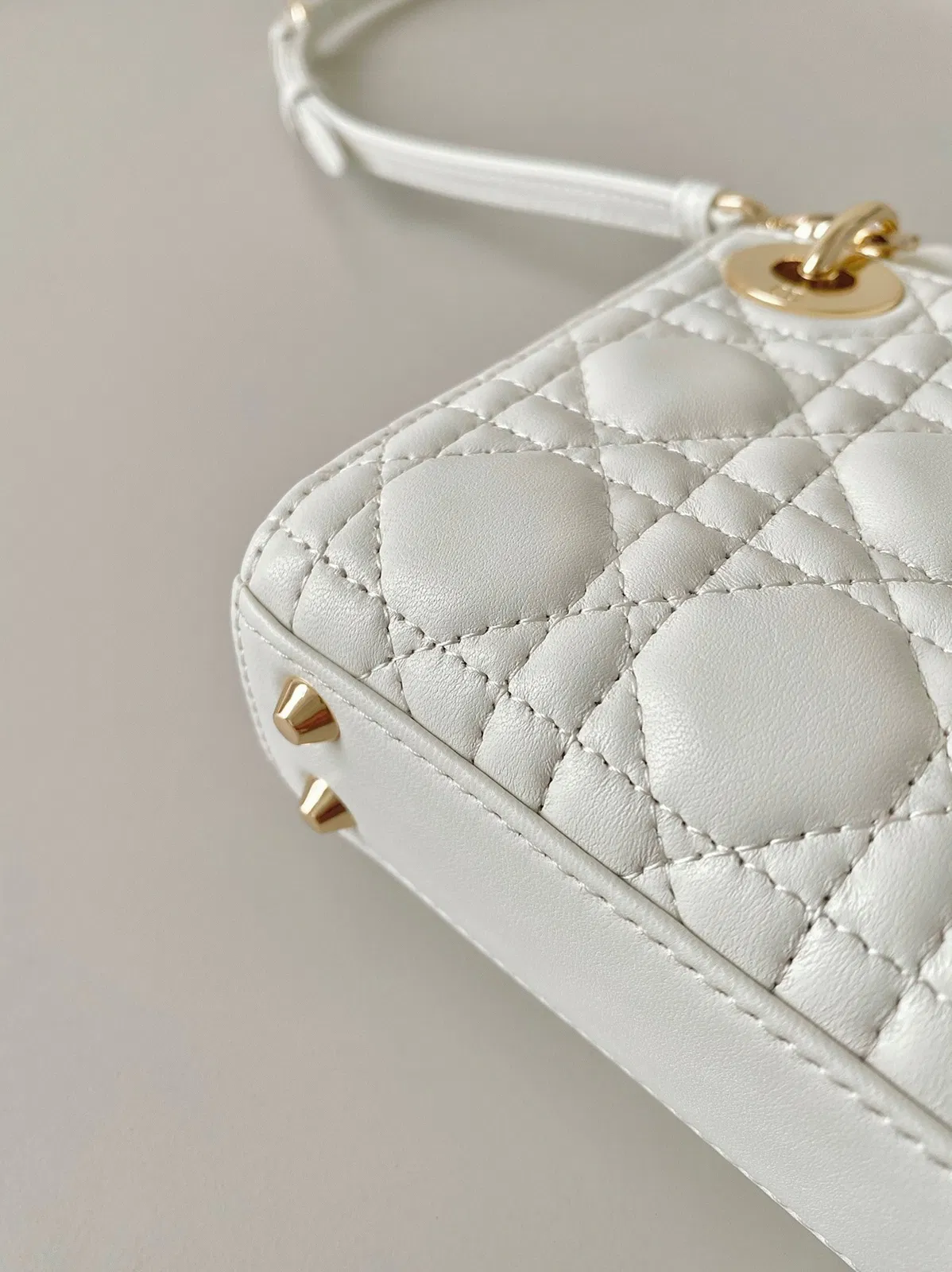 Dior Lady Dior Micro Bag Knockoff in White Cannage Lambskin — image 7