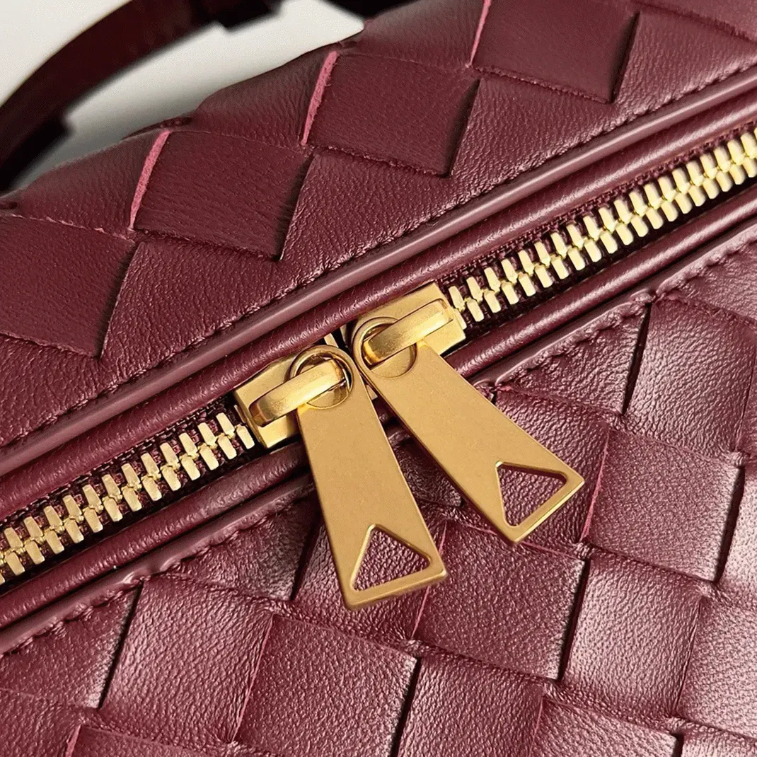 Bottega Veneta Bang Bang Vanity Case Cherry — image 2