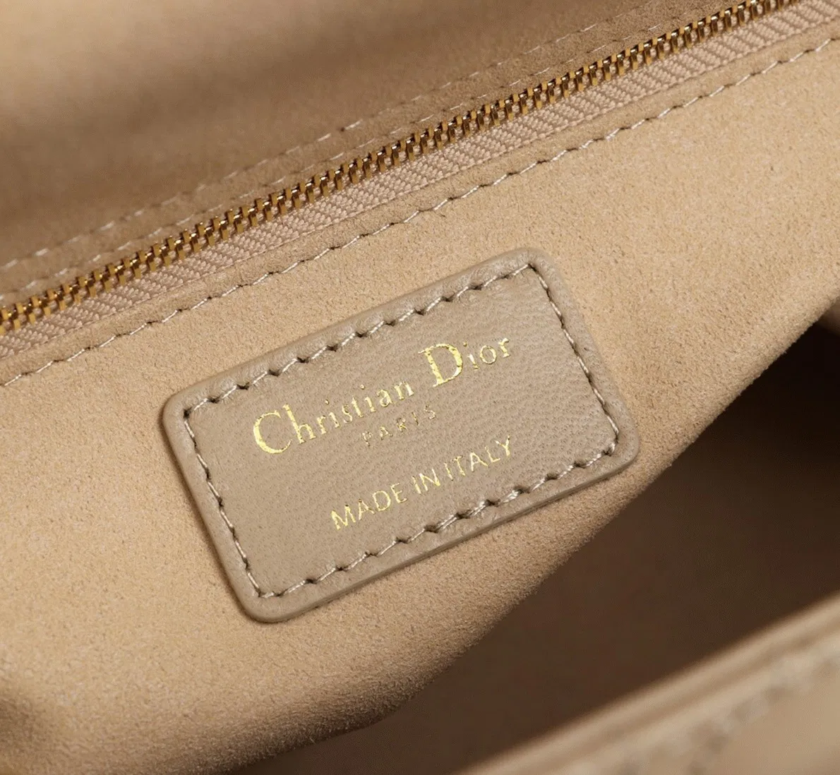 Dior Lady Dior Medium Bag Knockoff in Beige — image 6