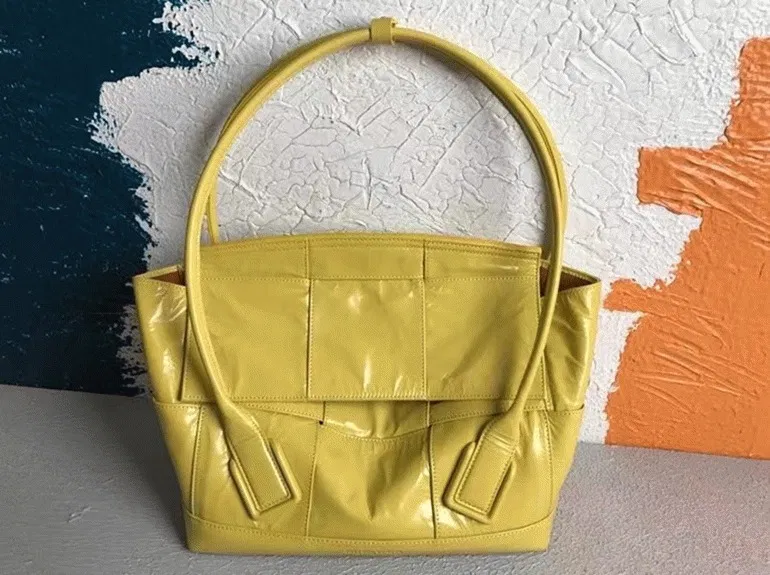 Top Quality Bottega Veneta Arco Medium Bag In Yellow Intrecciato Leather — image 5