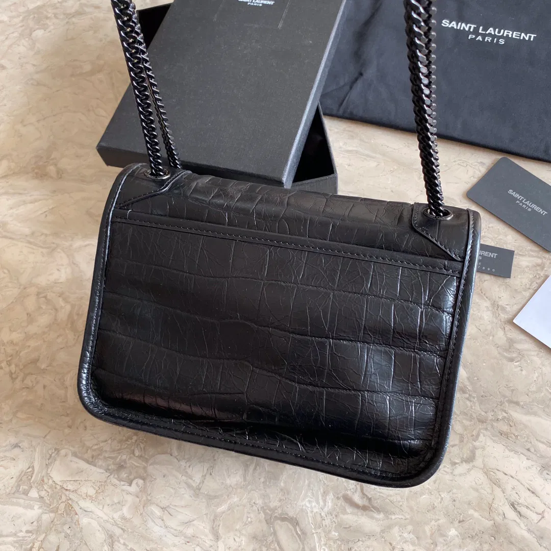 NIKI MEDIUM IN CRINKLED VINTAGE LEATHER — image 2