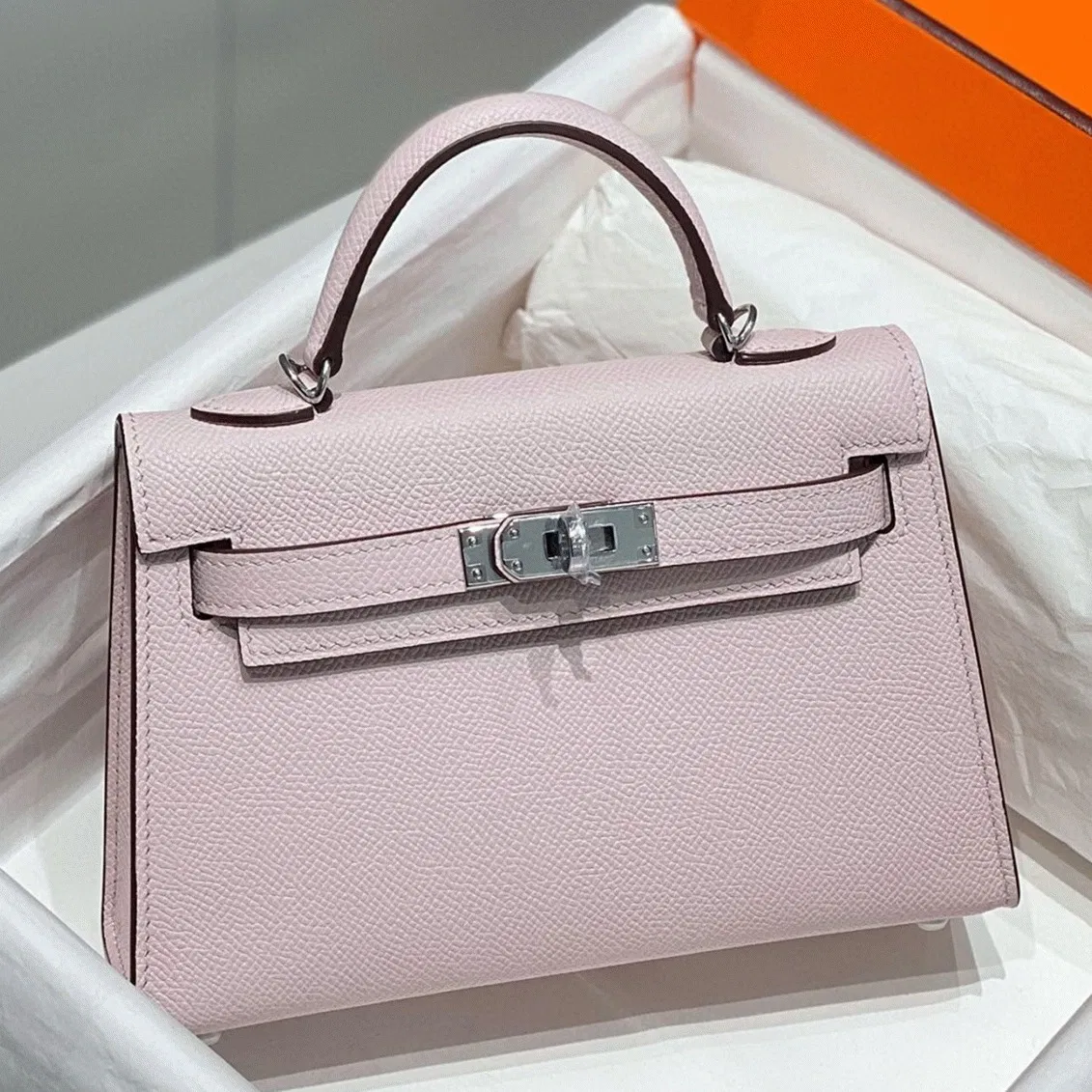 Hermes Kelly Mini II Bag in Mauve Pale