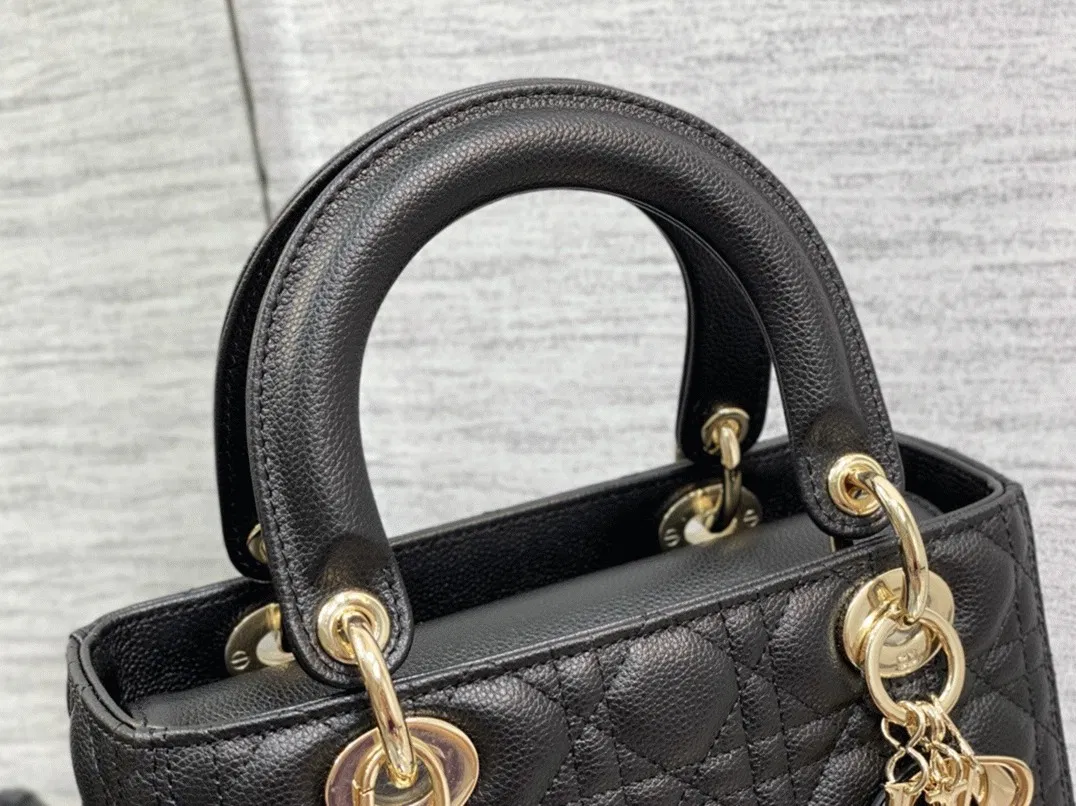Dior Lady Dior Medium Bag in Noir — image 6