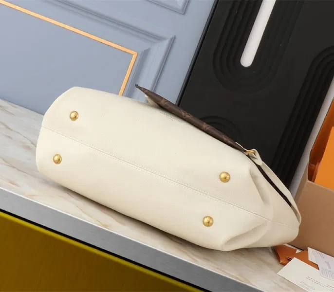 Louis Vuitton Low Key Cabas MM Bag In Quartz White — image 4