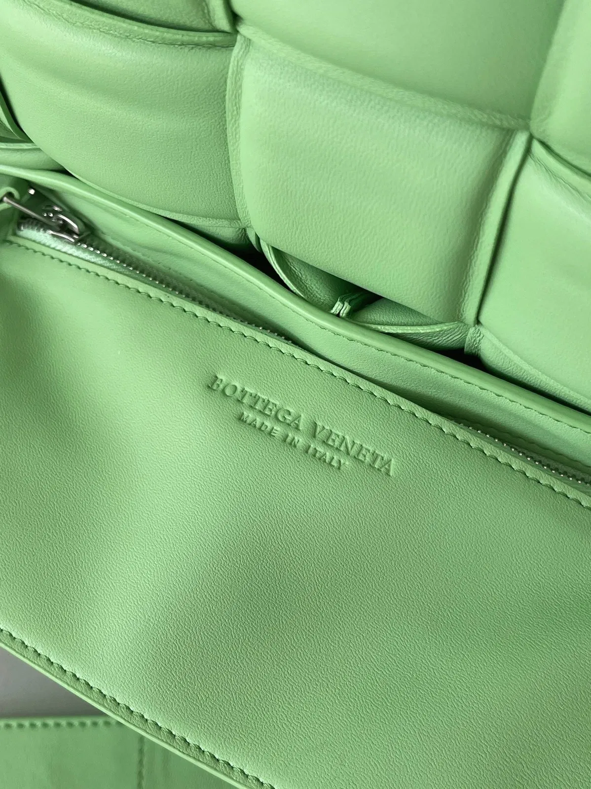 Top Quality Bottega Veneta Padded Cassette Bag In Acid Green — image 9