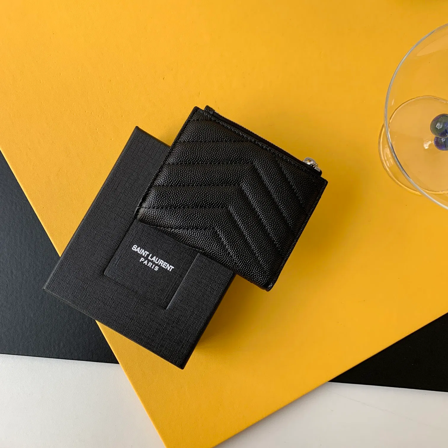 CASSANDRE MATELASSÉ FLAP CARD CASE IN GRAIN DE POUDRE EMBOSSED LEATHER — image 2