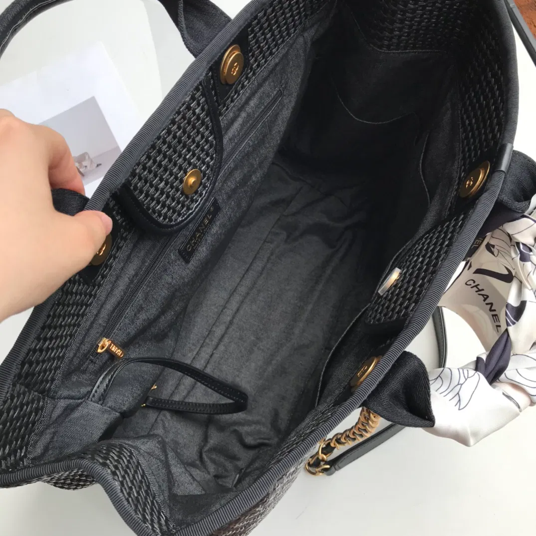 CHANEL TOTE — image 7