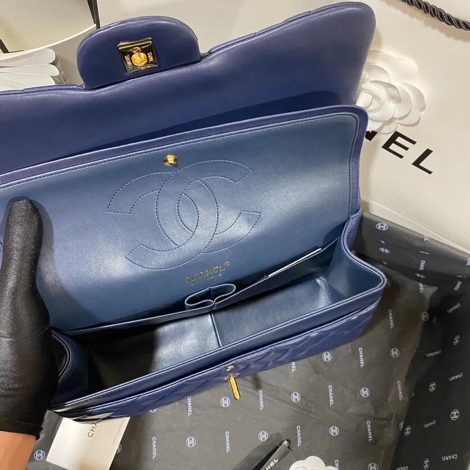 Chanel Flap Bag Large — image 8