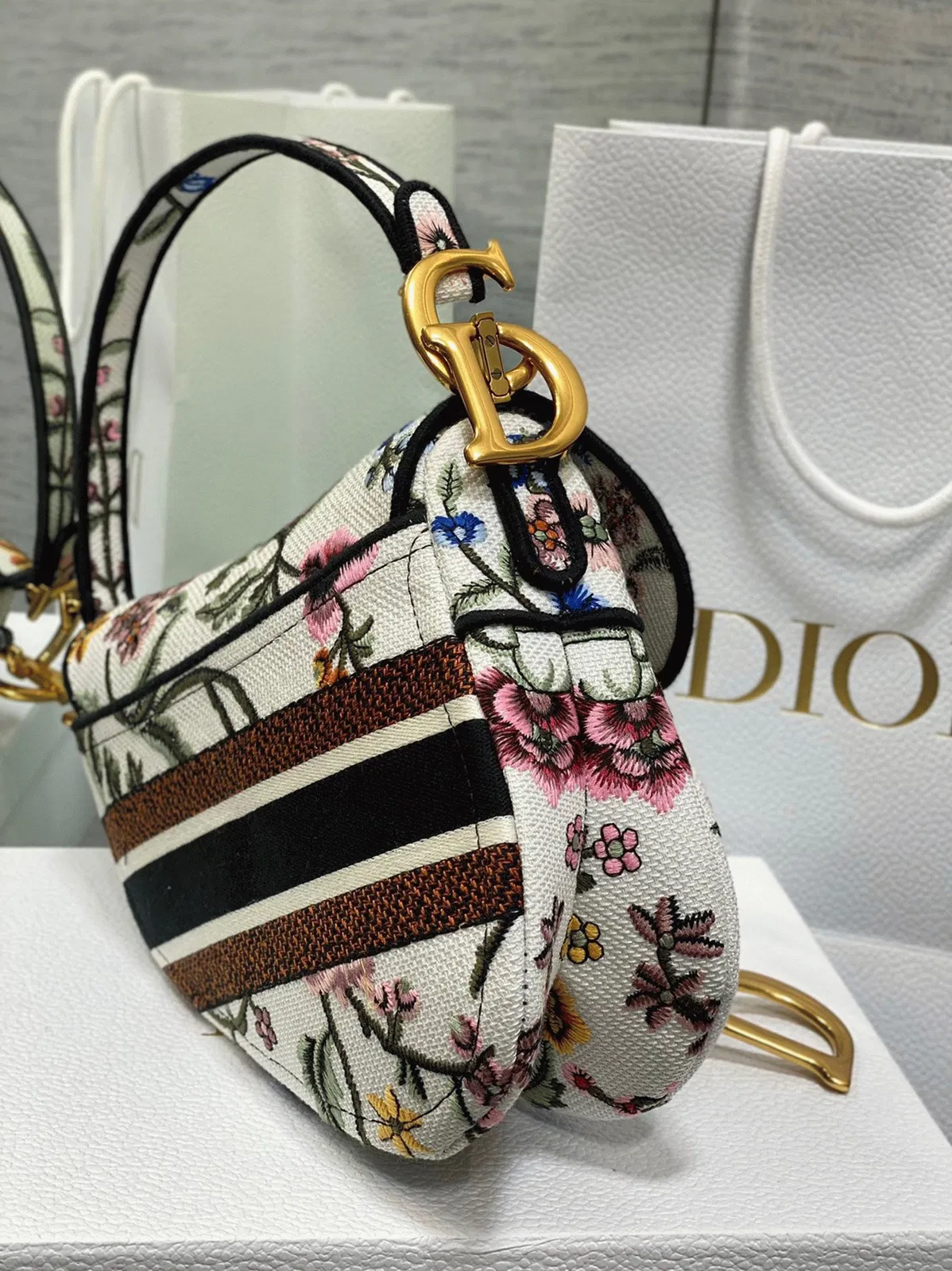 Dior Saddle Bag in White Multicolor Dior Petites Fleurs Embroidery — image 2
