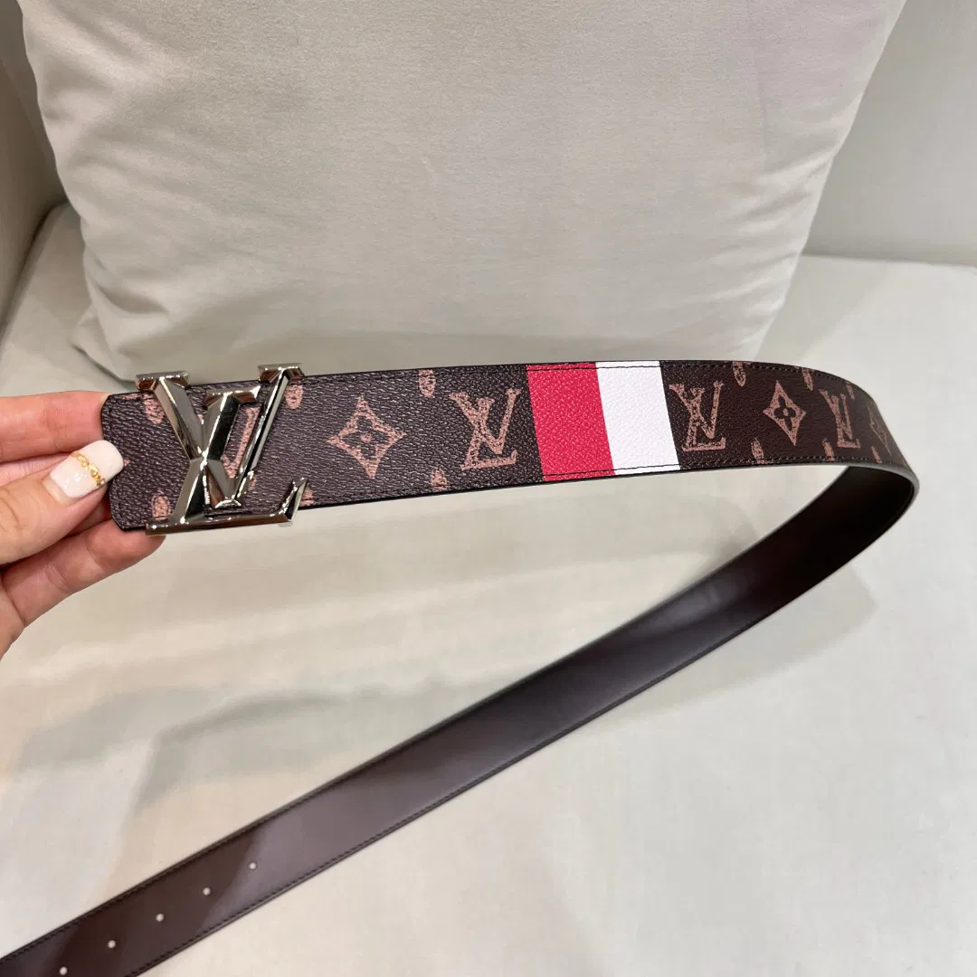 LV INITIALES — image 8