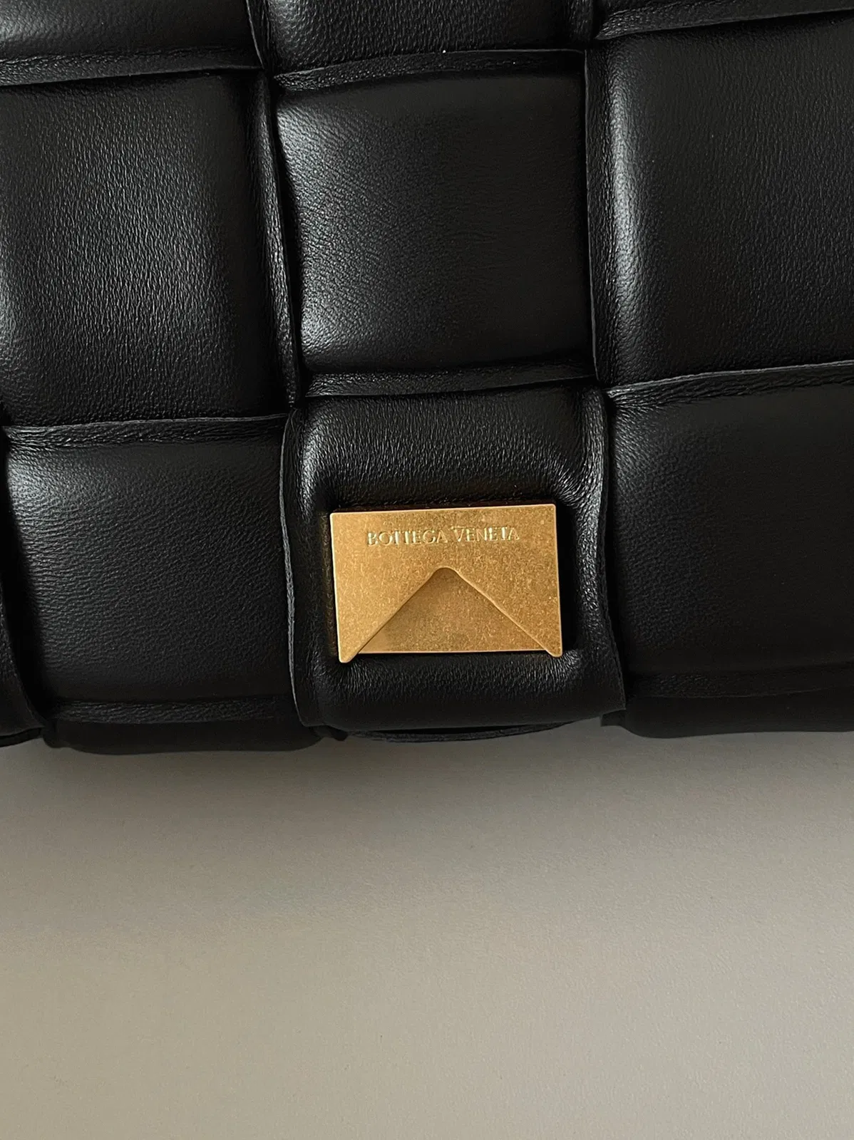 Top Quality Bottega Veneta Chain Cassette Bag In Black — image 8