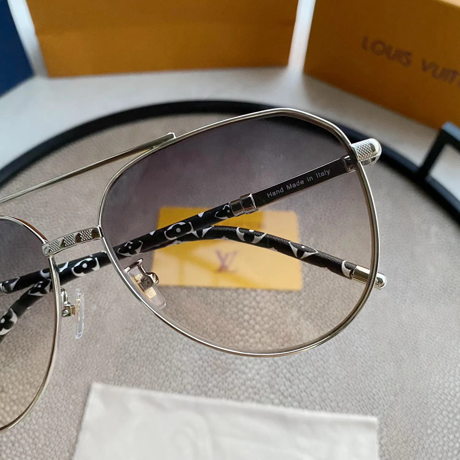 LV SUNGLASSES — image 5