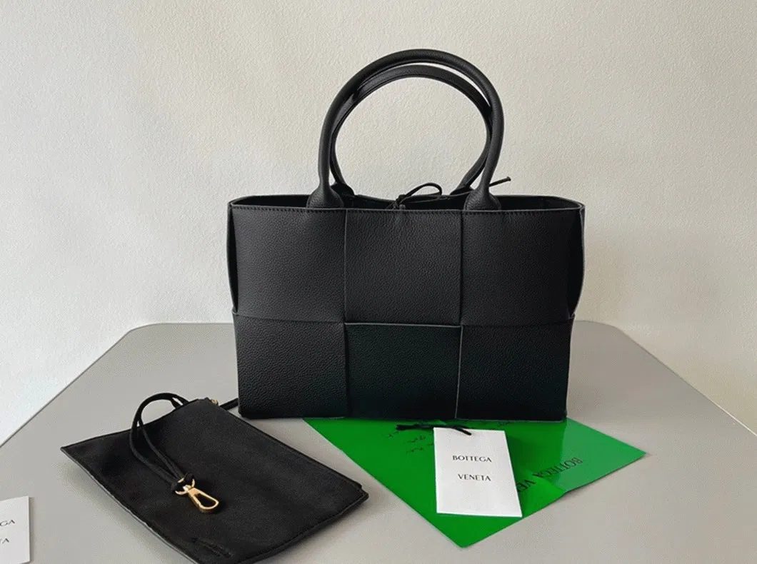 Bottega Veneta Arco Small Tote Black — image 4