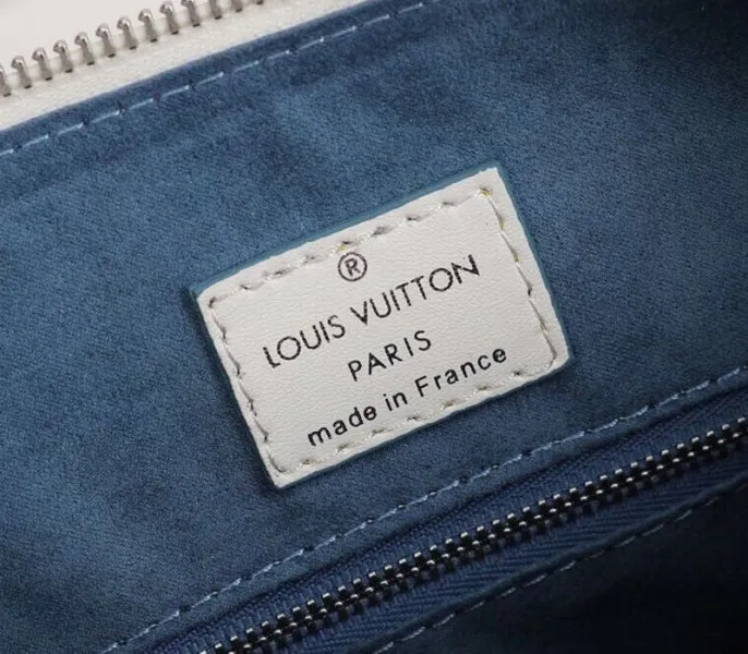 LV Mahina Beaubourg MM Hobo In Off White — image 6