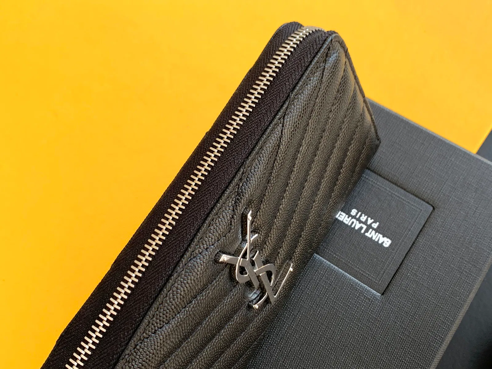 Saint Laurent MONOGRAMS PROMOTIONS — image 8