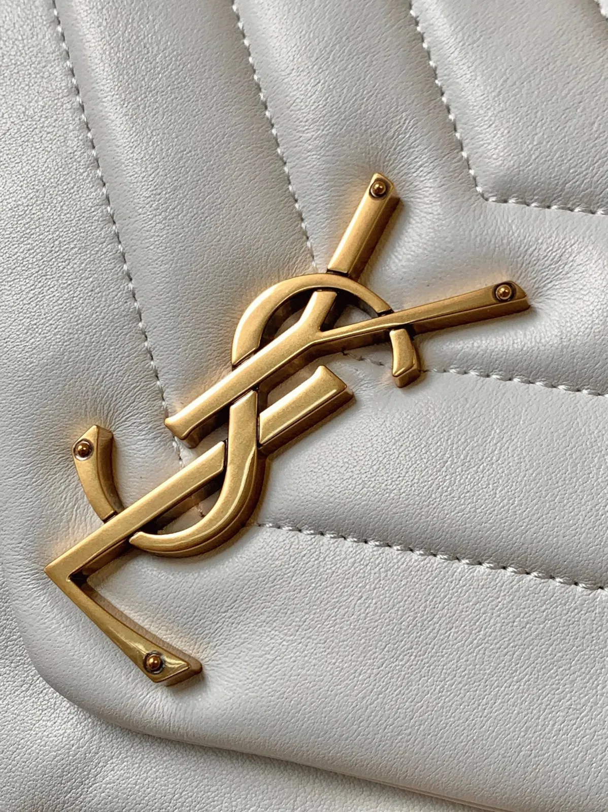 Saint Laurent LouLou Medium Chain Bag White — image 3