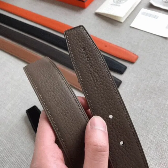 Knockoff Hermes Etrier buckle belt in taupe shade — image 6