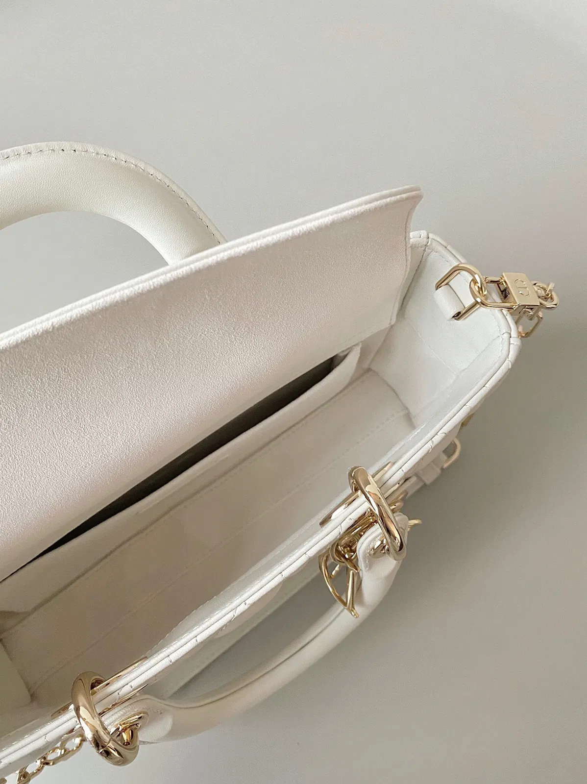 Dior Lady D-Joy Small Bag Knockoff in White — image 4