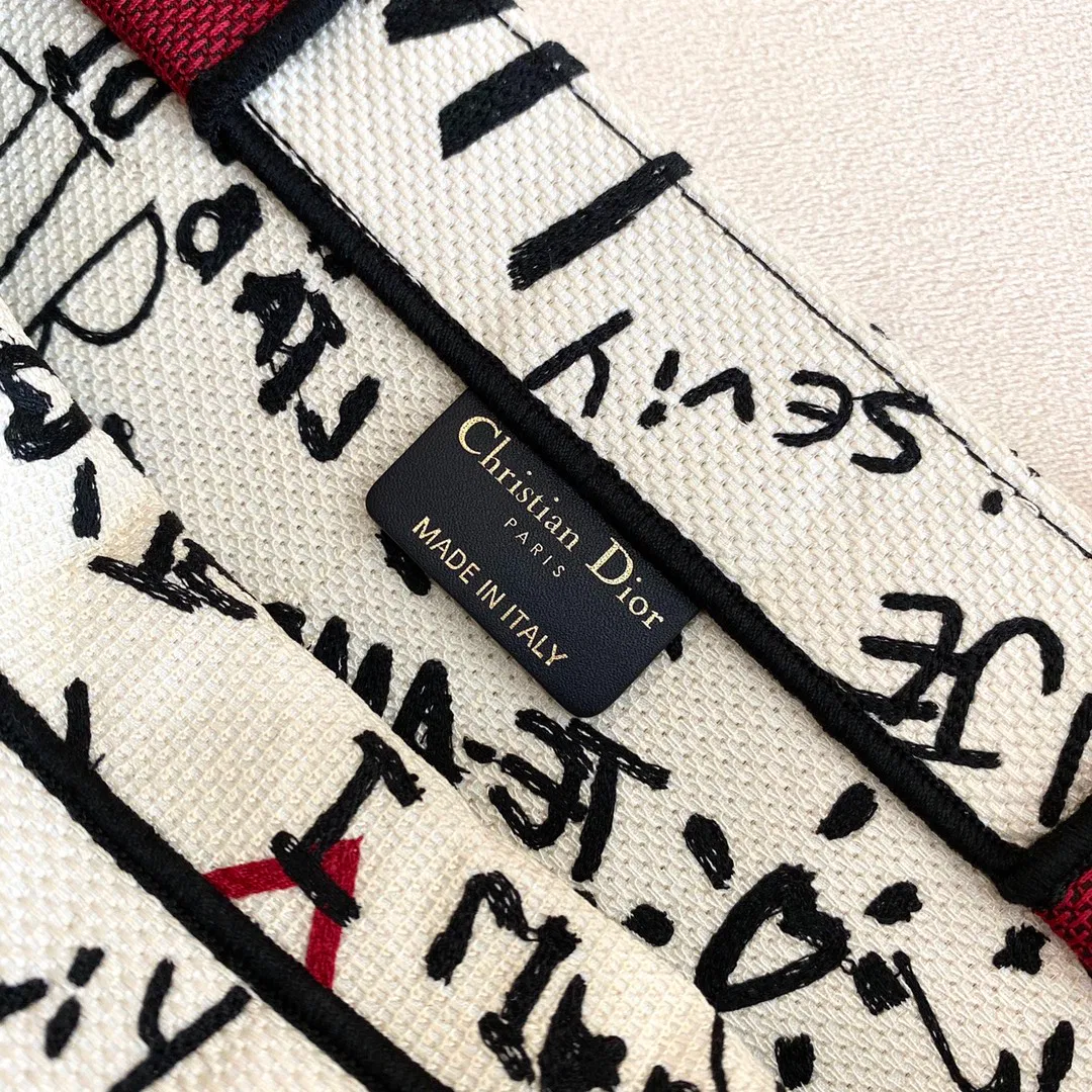 ‘I Love You’ Book Tote Small — image 7