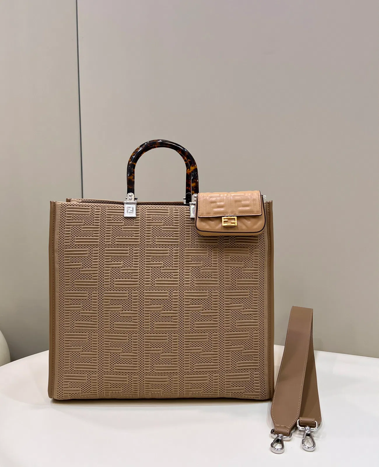 Fendi Sunshine tote