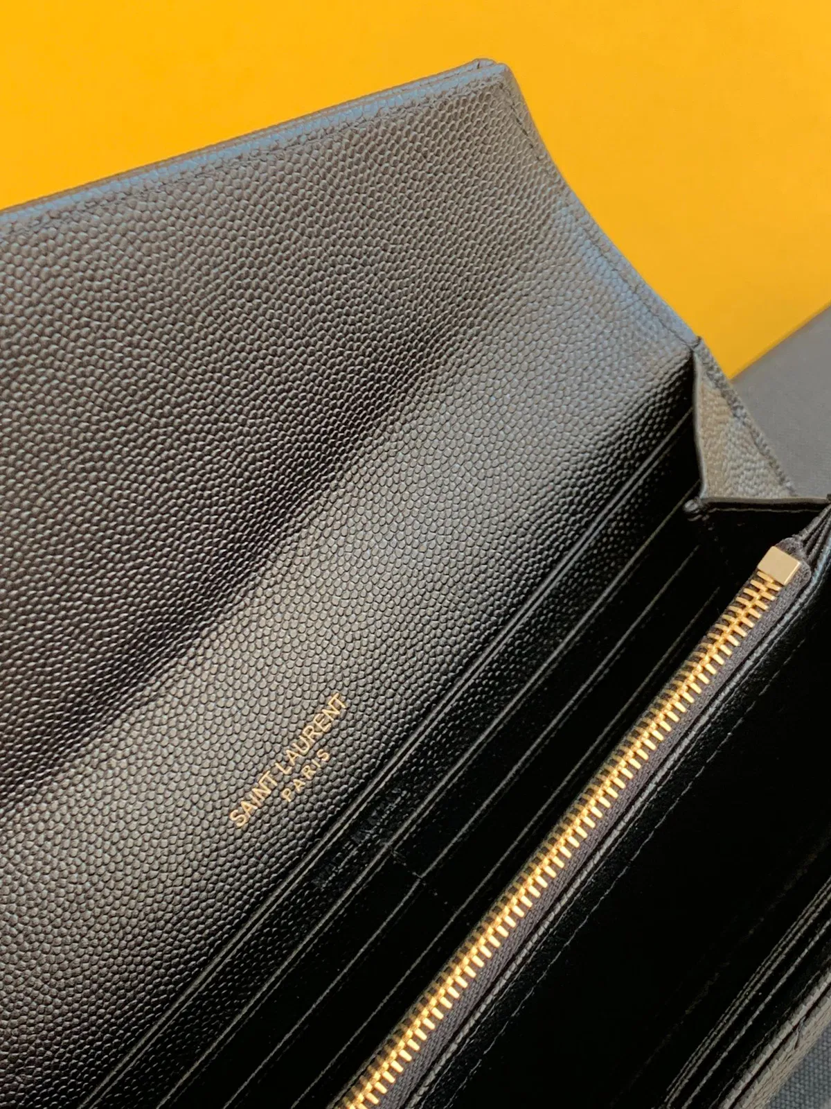 Leather wallet — image 3