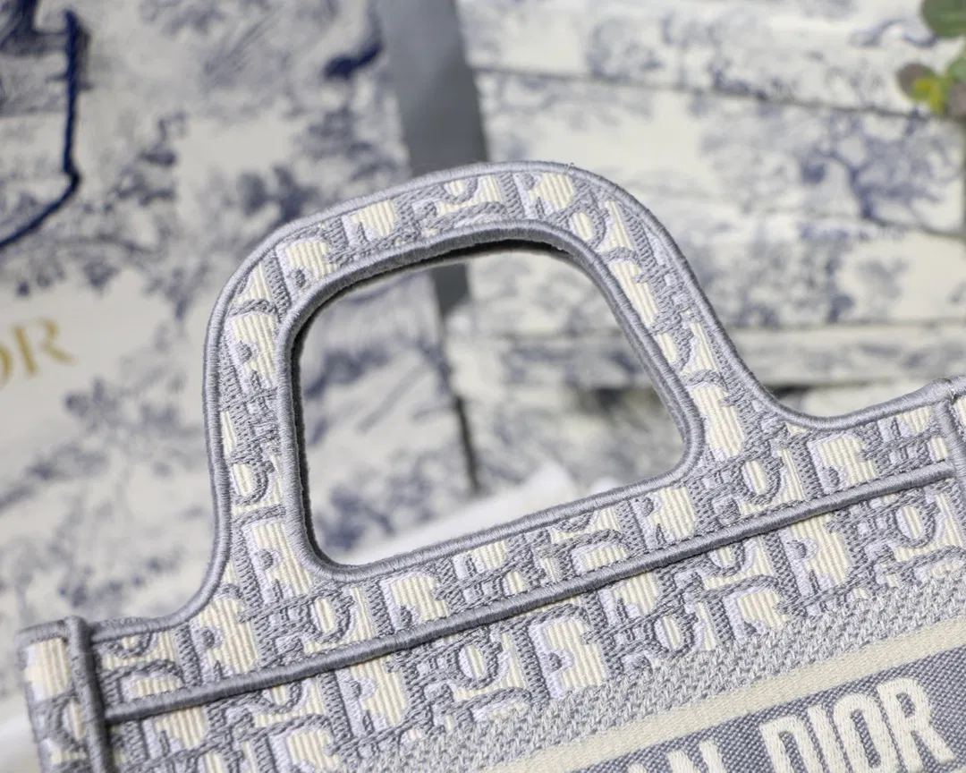 DIOR BOOK TOTE — image 3