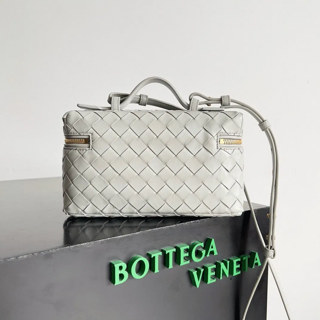 Bottega Veneta Bang Bang Vanity Case Ivory — image 4