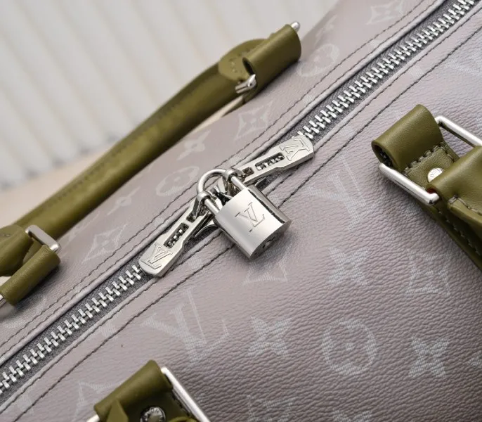 LV Monogram Gradient Canvas Keepall Bandouliere 55 In Khaki Green — image 7