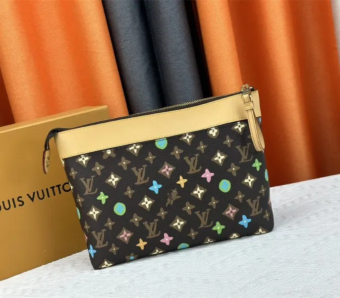 Louis Vuitton Monogram Craggy Voyage Souple Pochette In Chocolate — image 3