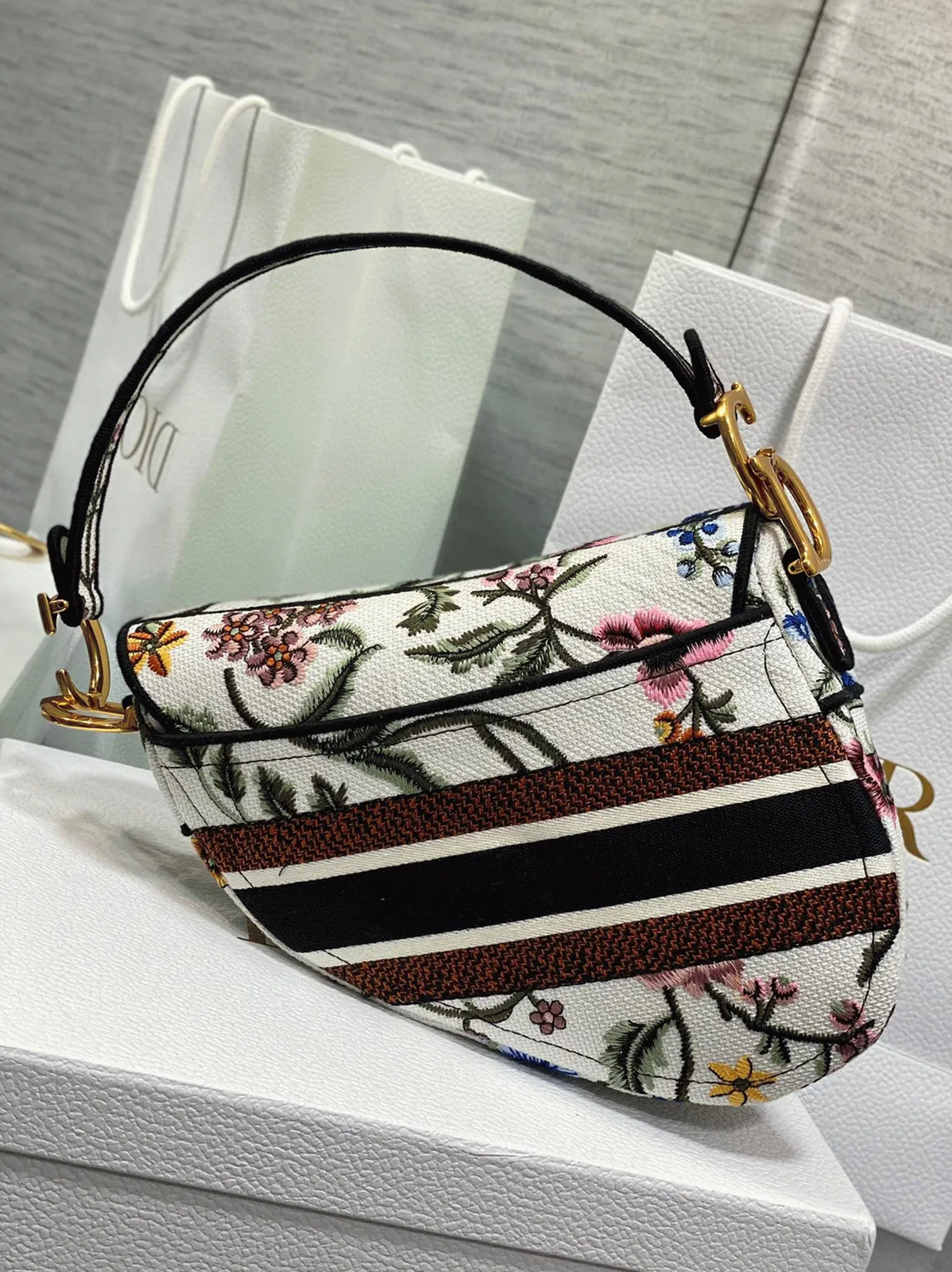 Dior Saddle Bag in White Multicolor Dior Petites Fleurs Embroidery — image 7