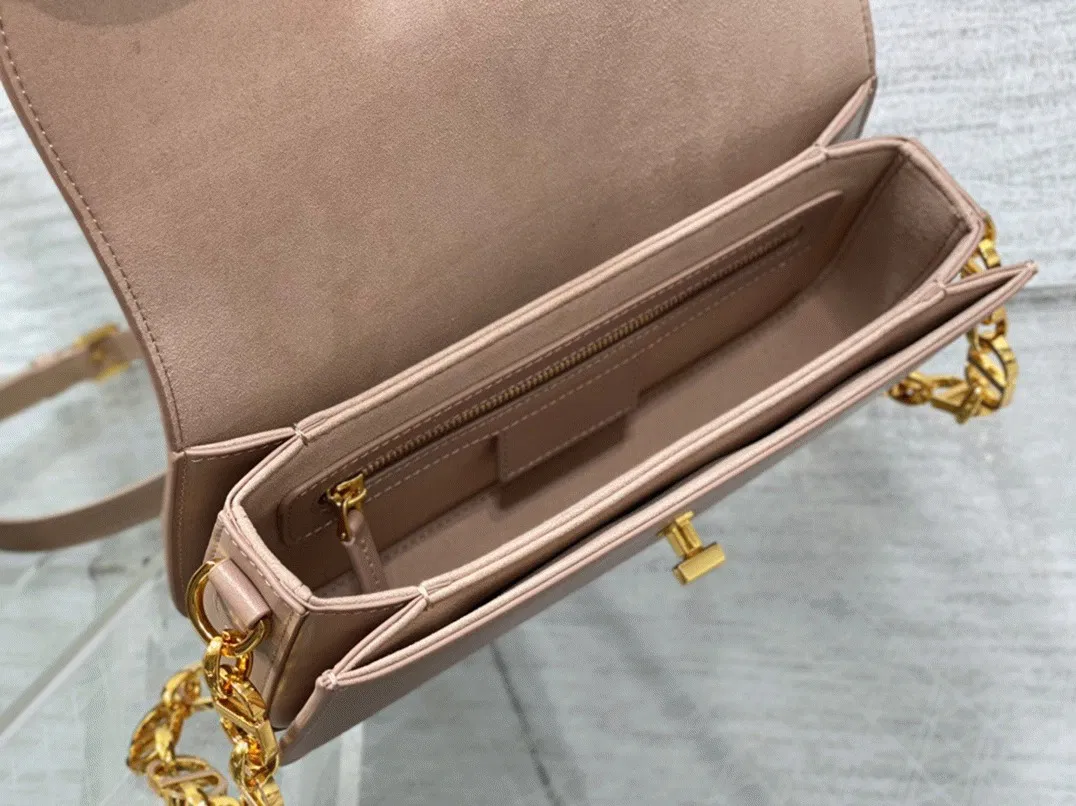 Dior 30 Montaigne Avenue Bag in Heritage Pink Box Calfskin — image 2