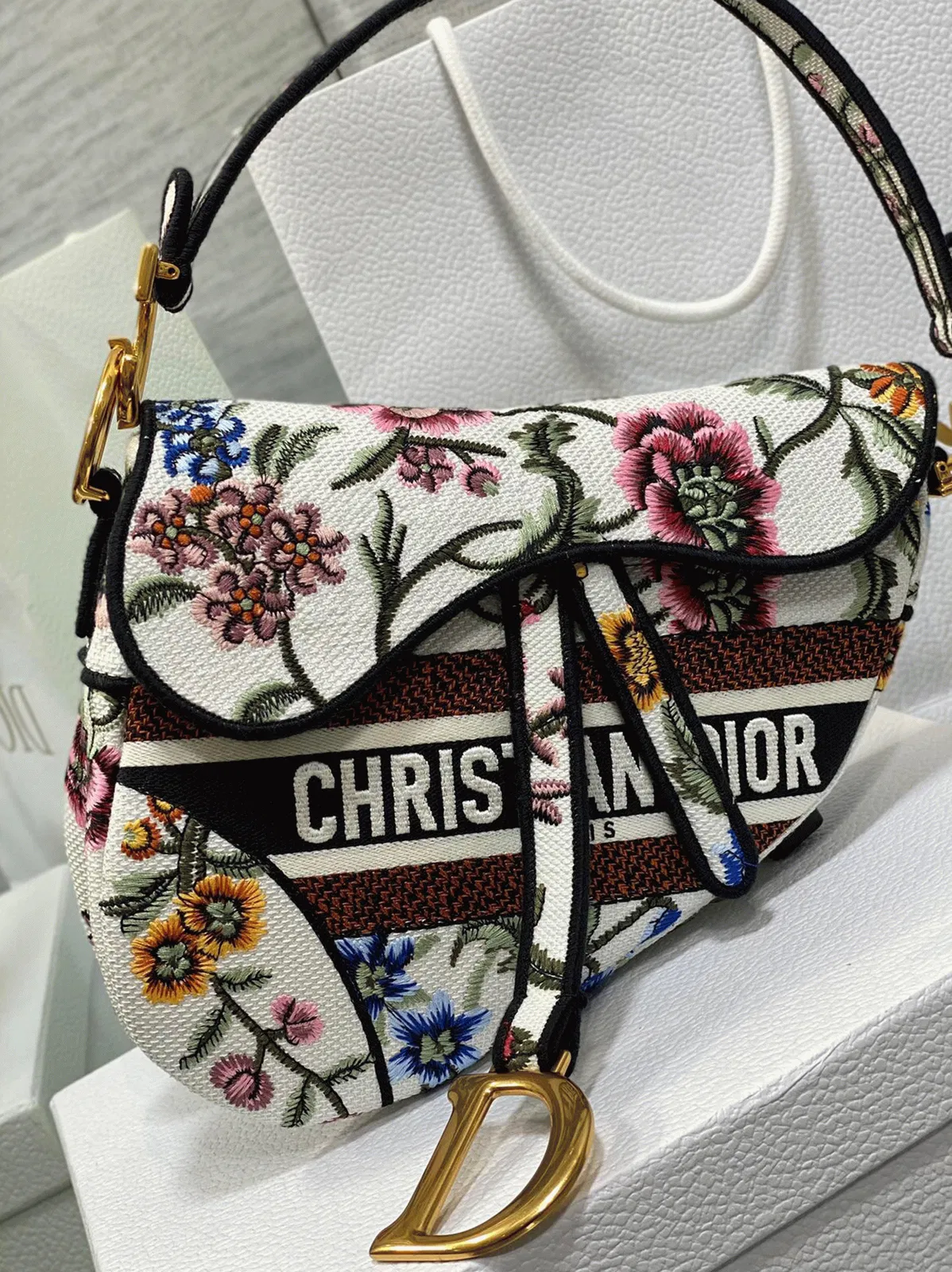 Dior Saddle Bag in White Multicolor Dior Petites Fleurs Embroidery — image 3