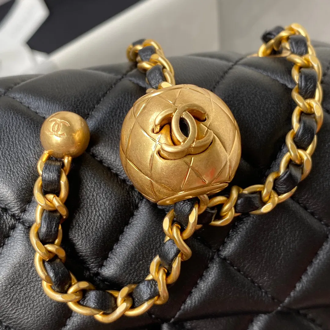 Chanel mini flap bag — image 4