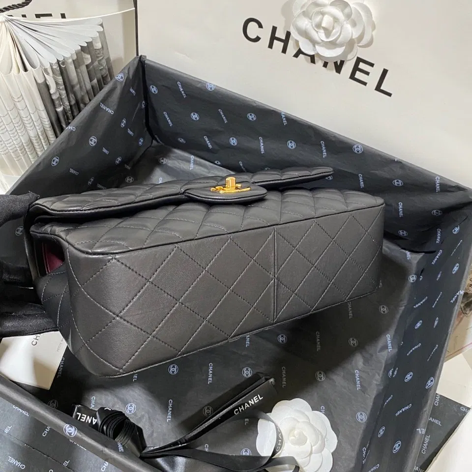 Chanel Flap Bag Large — image 7