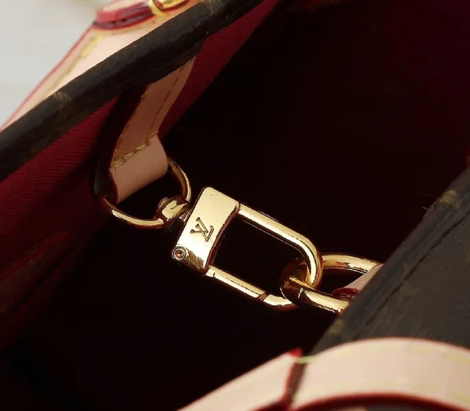 LV X TM Monogram Canvas Onthego MM — image 7