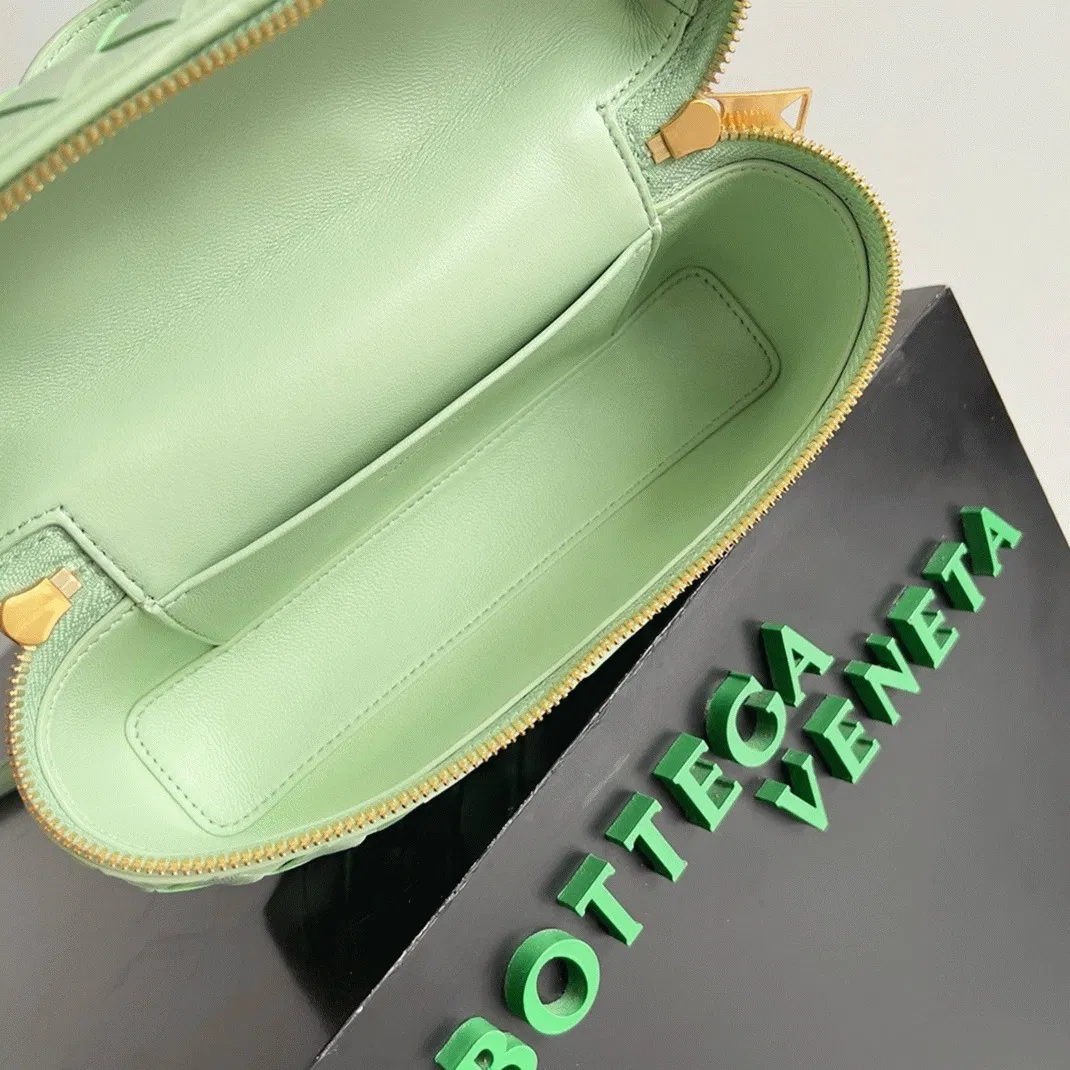 Bottega Veneta Bang Bang Vanity Case Mint — image 4