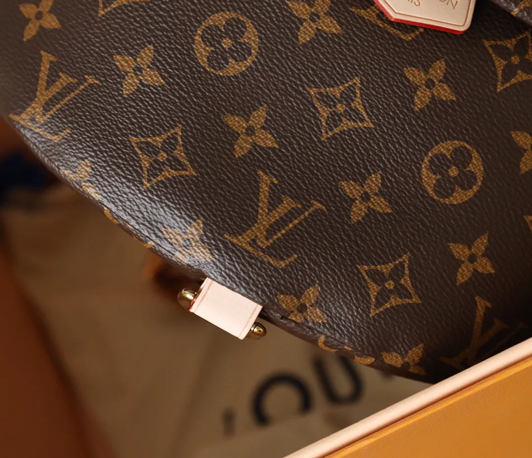 BUMBAG — image 3