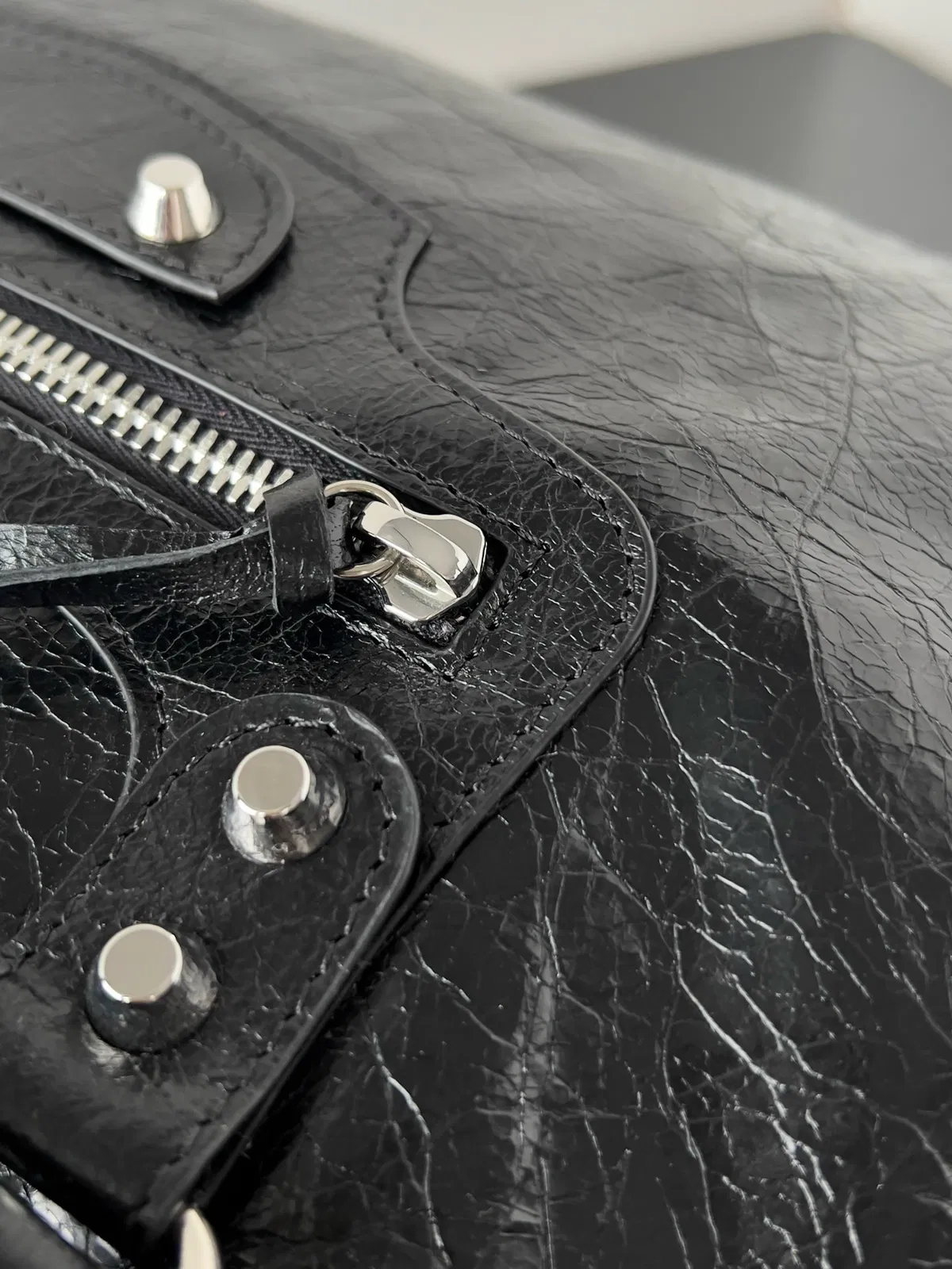 Knockoff Balenciaga Le City Medium Bag Black Arena Lambskin — image 9