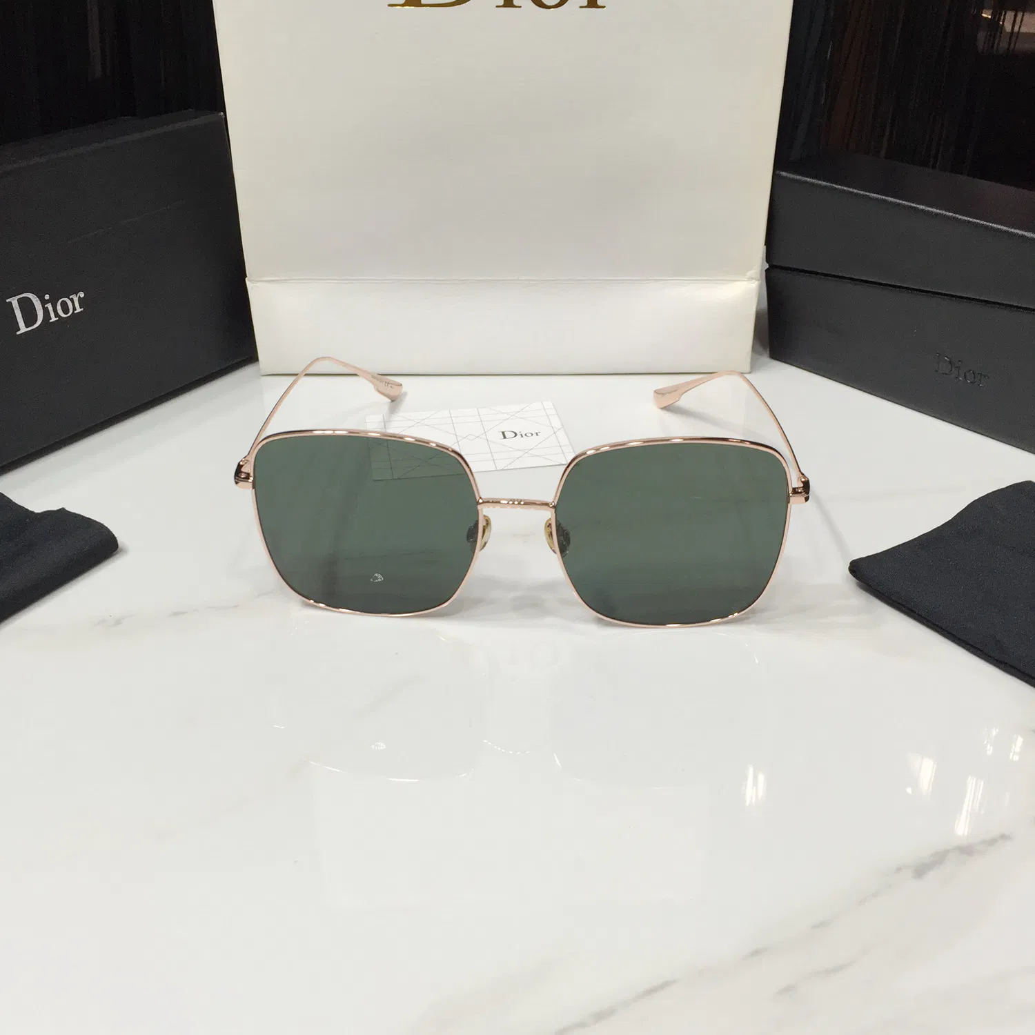 STELLAIRE Sunglasses