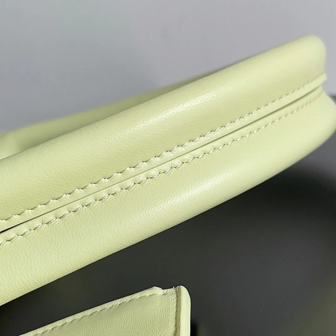 Top Quality Knockoff Bottega Veneta Cabat Medium Bag In Lemon Intrecciato Lambskin — image 3
