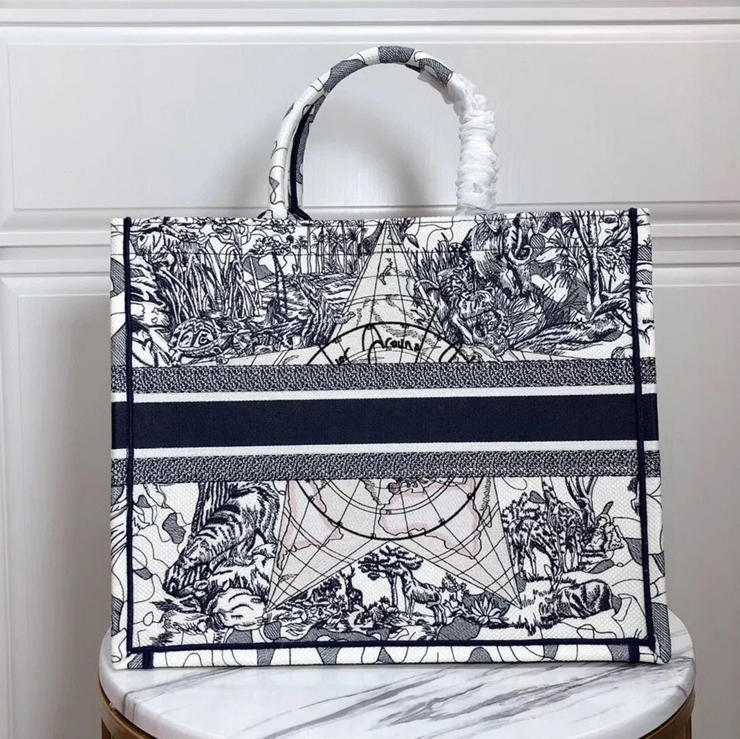 Dior Large Book Tote Bag Knockoff in Around The World Embroidered Canvas — image 2